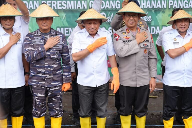 Dukung Ketahanan Pangan, Pemprov Malut Tanam Jagung Serentak Bersama Polri