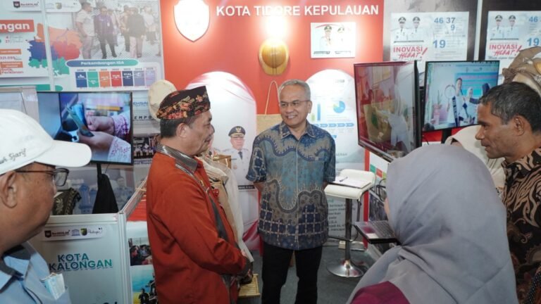Kaban BSKDN Kemendagri Puji Kota Tidore Kepulauan Luar Biasa Dalam Penilaian Booth Expo Inovasi
