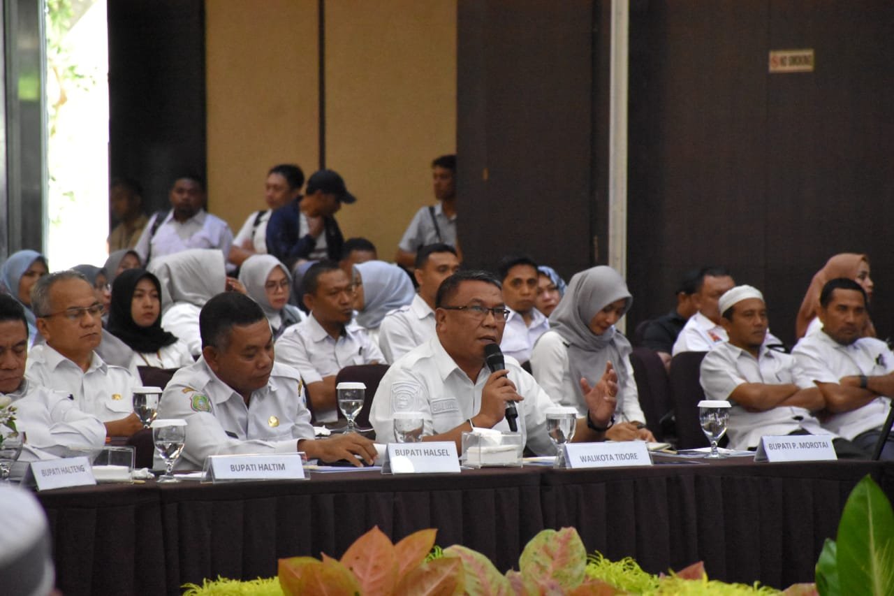 Hadiri Rakor Penyelenggara Pemda Se Malut, Ismail Dukomalamo Minta Pemprov Perhatikan Jalan Payahe – Dahepodo