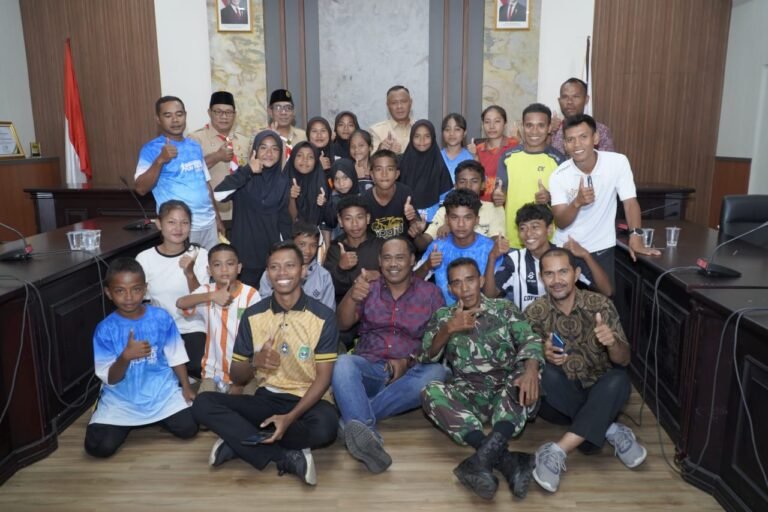 Wali Kota Tidore Kepulauan Apresiasi Atlet Tidore Saat Raih Juara Umum Kejurprov Atletik Tahun 2025