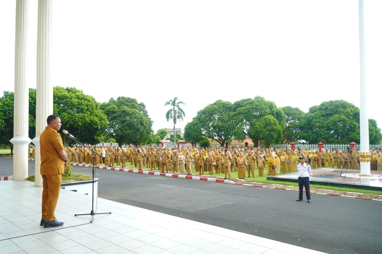 Pimpin Apel Perdana Pasca Libur Tahun Baru, Walikota Minta Seluruh ASN Disiplin Dalam Bekerja
