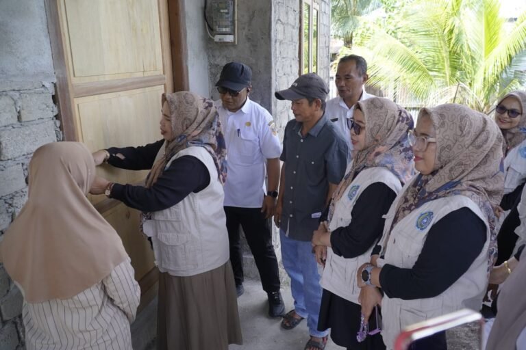 TP PKK Tidore Resmi Serahkan Kunci dan Berita Acara Perbaikan RTLH