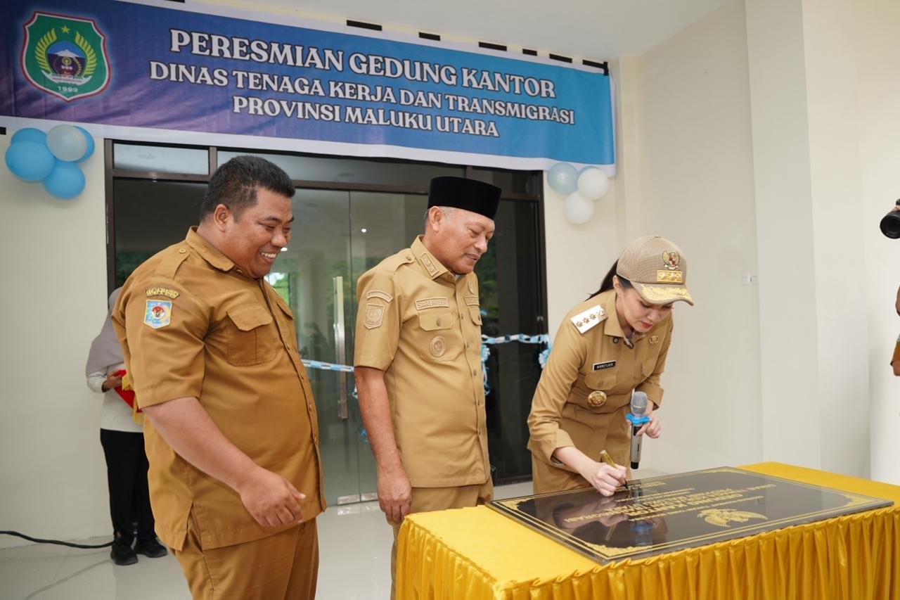 Kantor Baru Disnakertrans Diresmikan, Sherly Laos Dorong SDM Malut Naik Kelas