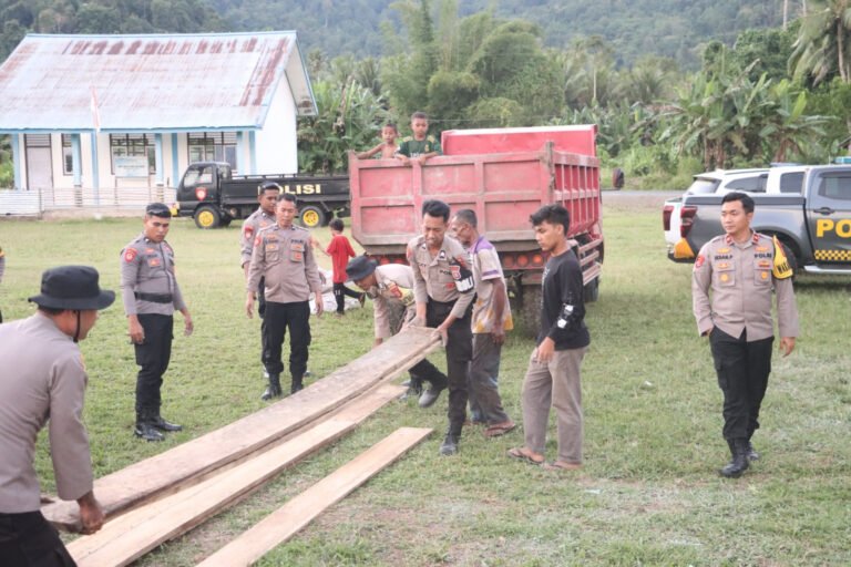 Polres Halsel Dorong Pembangunan Jembatan Merah Putih