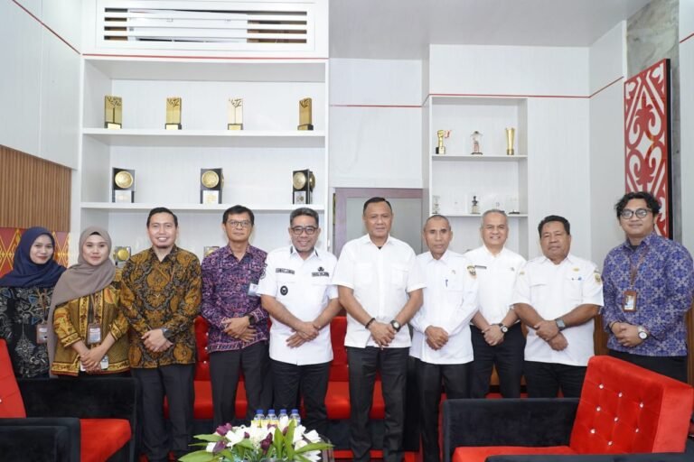 Muhammad Sinen Bersama Ahmad Laiman Terima Kunker Plt Kepala Perwakilan BPKP Maluku Utara