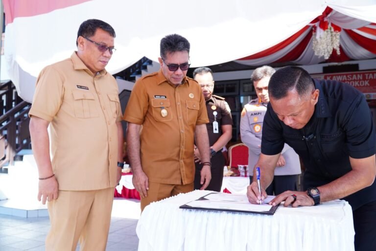 Pemda Rayakan Hari Pendidikan Dengan Penandatanganan Deklarasi Bersama Polresta Tidore Kepulauan