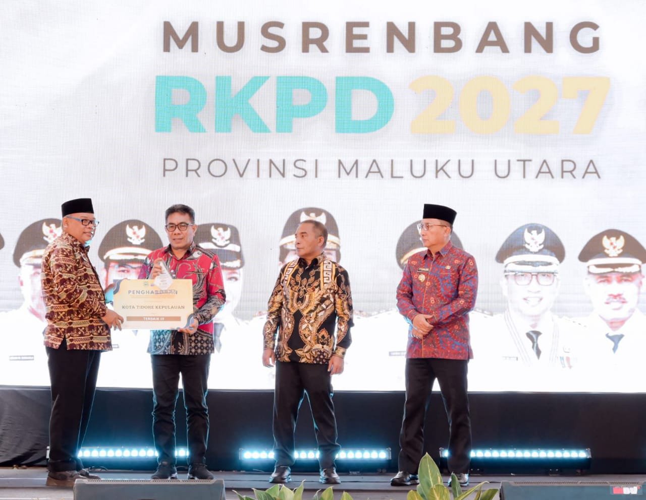 Terbaik Dalam Penanganan Stunting, Kota Tidore Kepulauan Raih Penghargaan Aksi Konvergensi Penurunan Stunting 2025