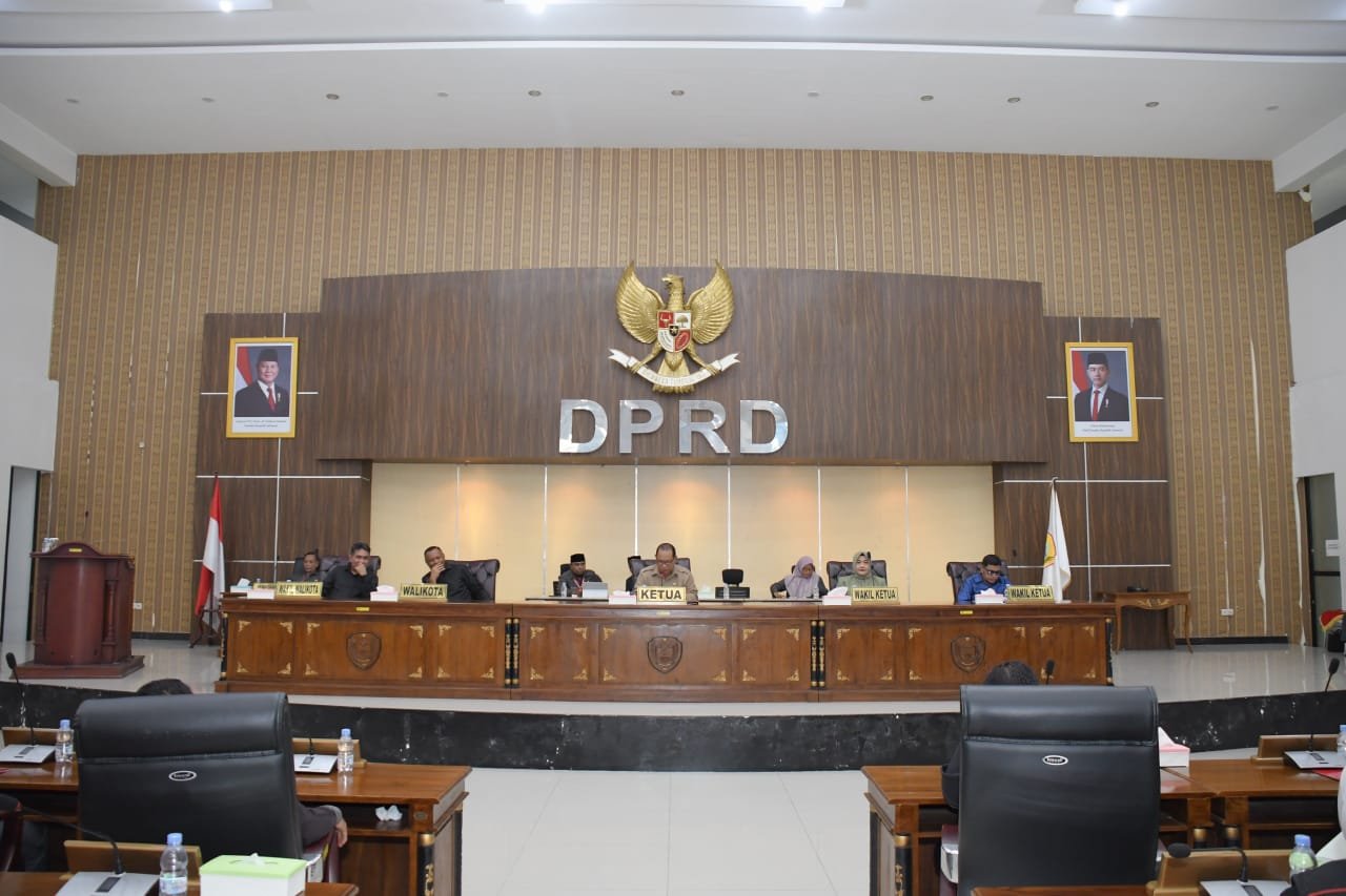 DPRD Menyampaikan Pandangannya Terkait Ranperda Inovasi Daerah