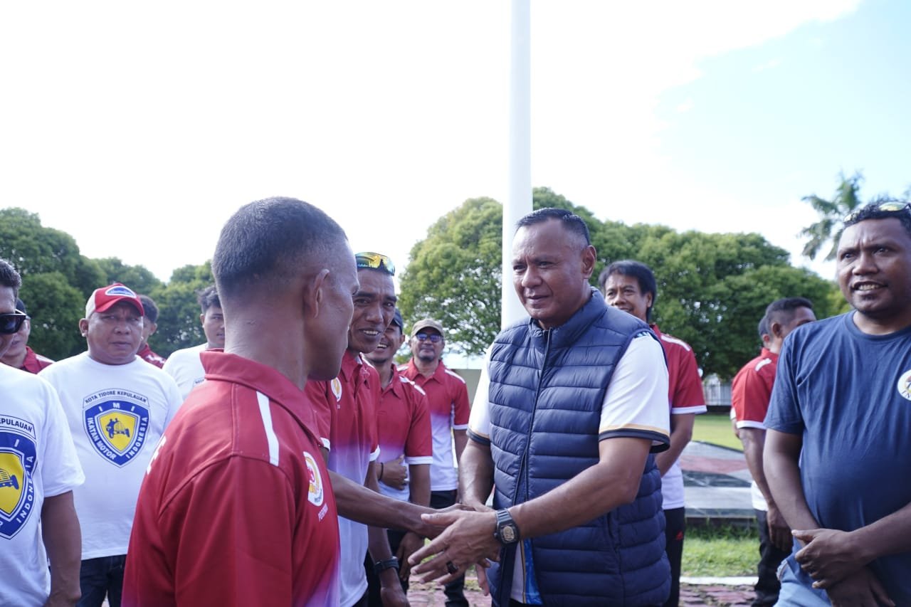 Secara Resmi Wali Kota Lepas Kontingen Tidore untuk Ikut Porprov ke V di Halut