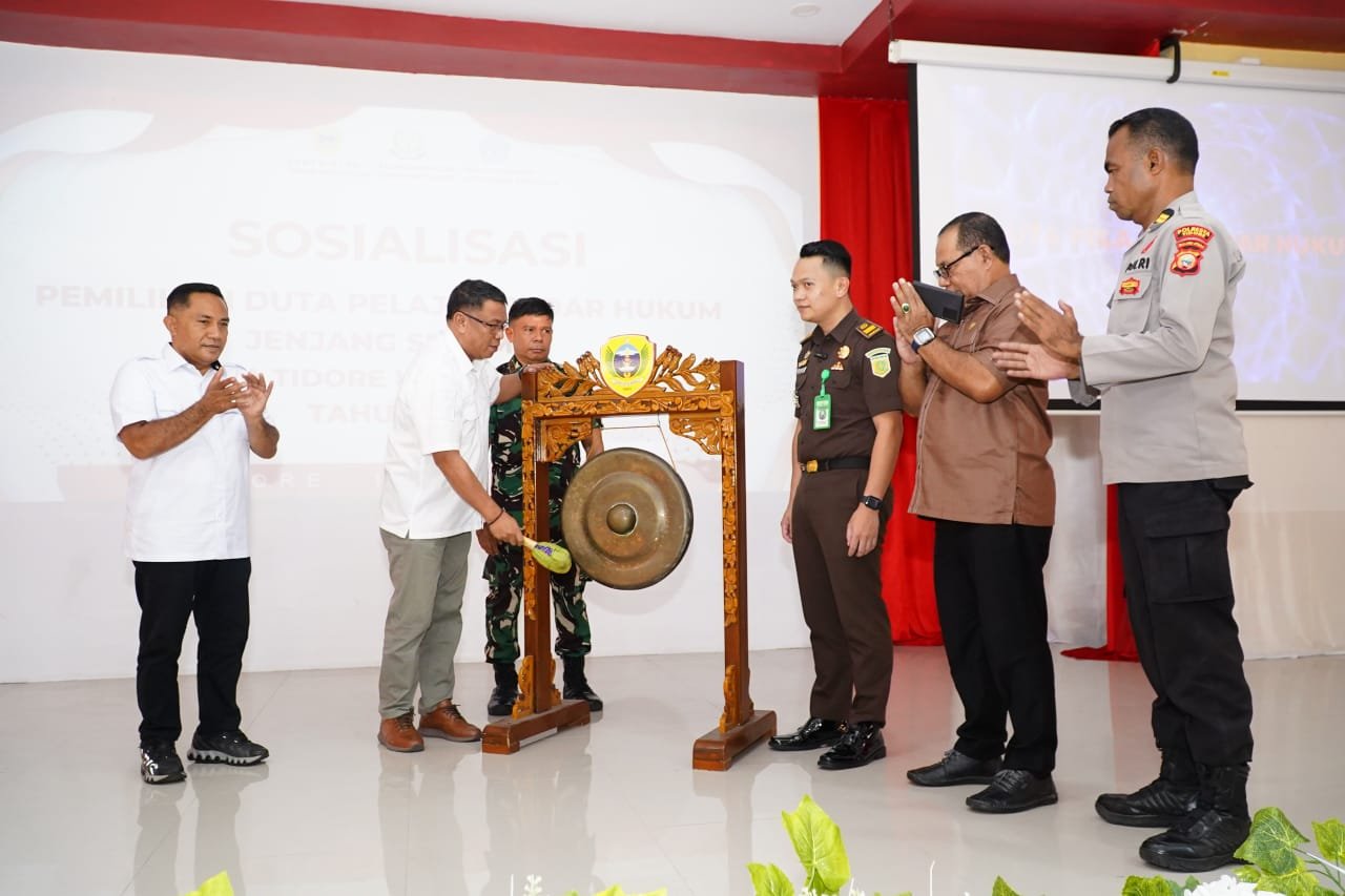 Pemda Kota Tidore Kepulauan Bersama Kejari Adakan Sosialisasi Pelajar Sadar Hukum
