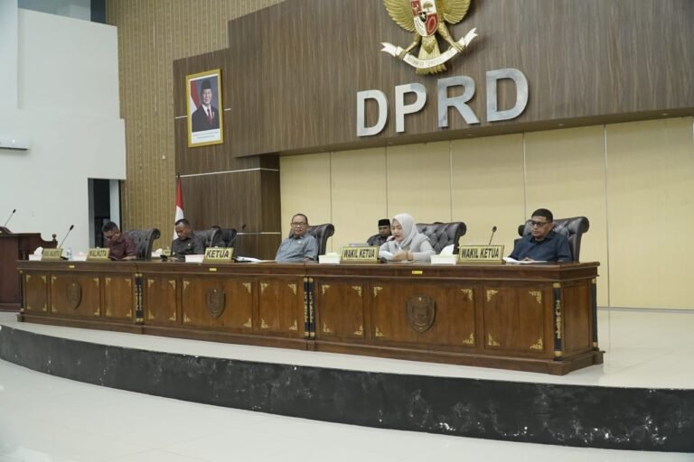 Fraksi-Fraksi DPRD Mendukung Ranperda LPJ Pelaksanaan APBD Tahun 2025