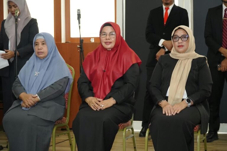 Wawali Lantik Jahra Mandar Sebagai Kepala Dinas Dukcapil Kota Tidore Kepulauan
